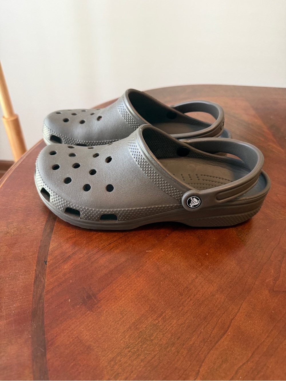 Crocs Classic Clogs Brown Slip On Shoes Men’s Size 8 Women’s Size 10 Beach Pool